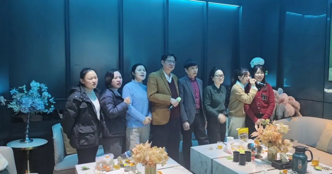 鈧,金屬鈧,氧化鈧,金屬鈧粉,鋁鈧合金,氧化鉿,氧化鉭,金屬鈧靶,鋁鈧靶材,鋁基靶材,鈧鹽,氟化鈧,氮化鈧,氯化鈧,鋯粉,鉿粉,鈮粉,鉭粉